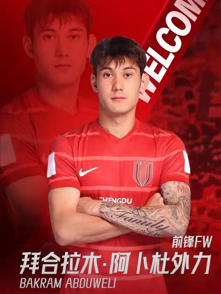 足球，
是一项从来就不相信友谊第一的运动。
以命相搏，才是踢足球的真谛……
在这