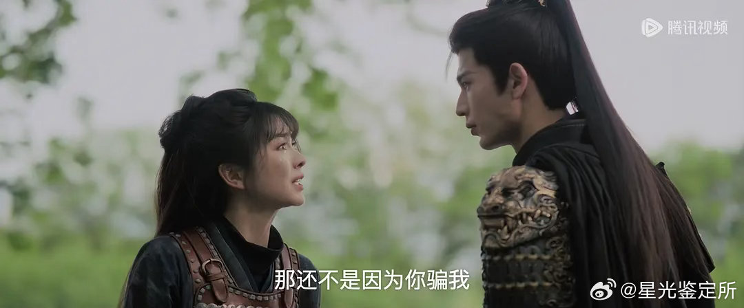 田曦微和张凌赫也算是势均力敌的颜值和体型差了吧 