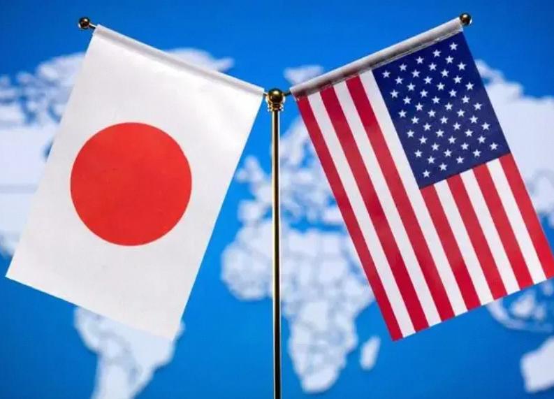 美国敲打日本了！美国驻日使馆在9月2日发布帖文，1945年9月2日，在停泊于东京