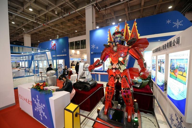 曾经日本可是全球机器人产业的王者，70年代日本经济复苏，川崎重工、发那科等企业崛