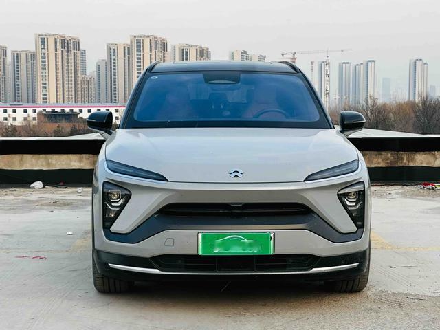 二手蔚来ES6：高效换电服务+高性价比，无需担心电池衰减！
对于二手蔚来ES6这