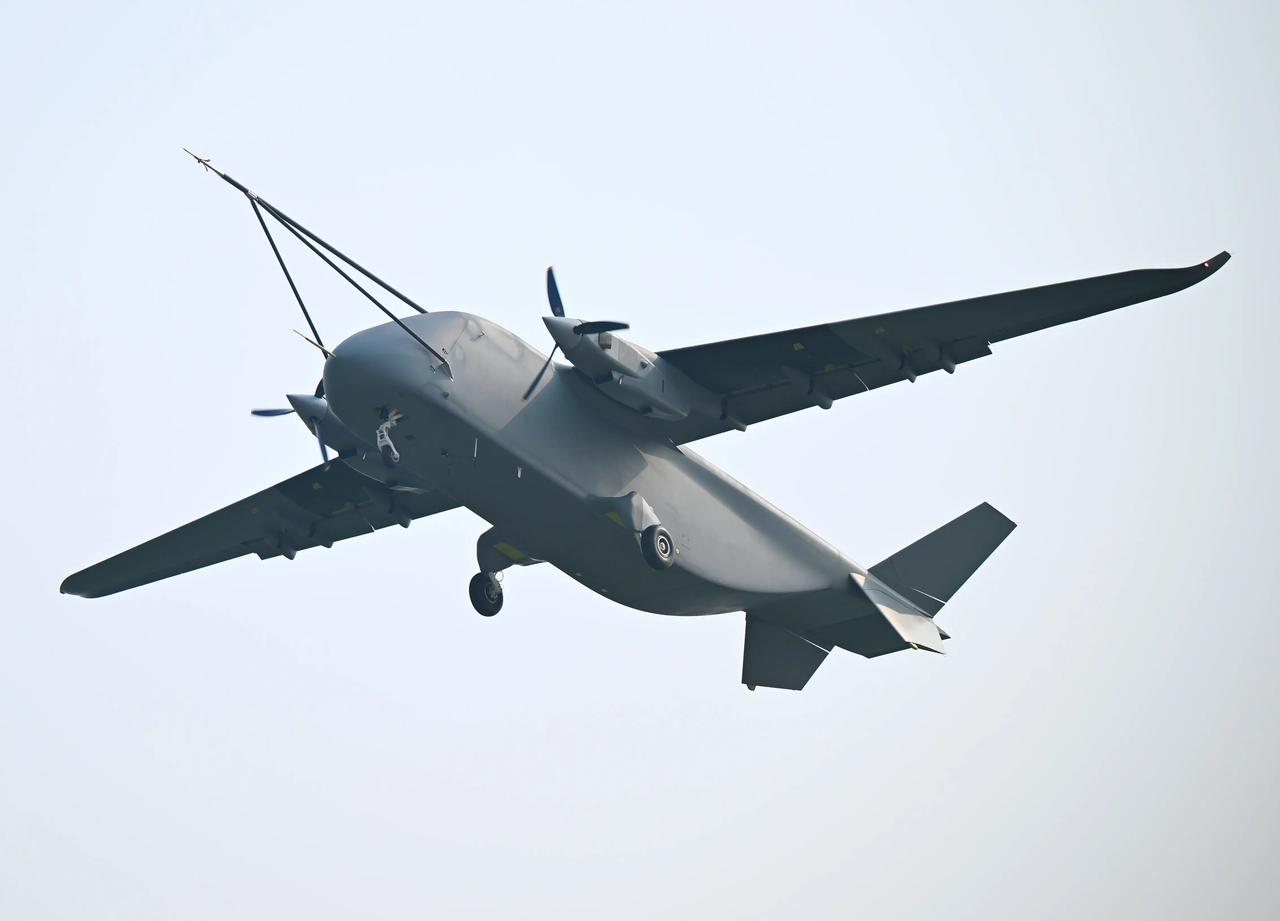 无人空中重卡成功首飞，低空物流又多了个硬核新帮手

最近有个挺让人眼前一亮的消息