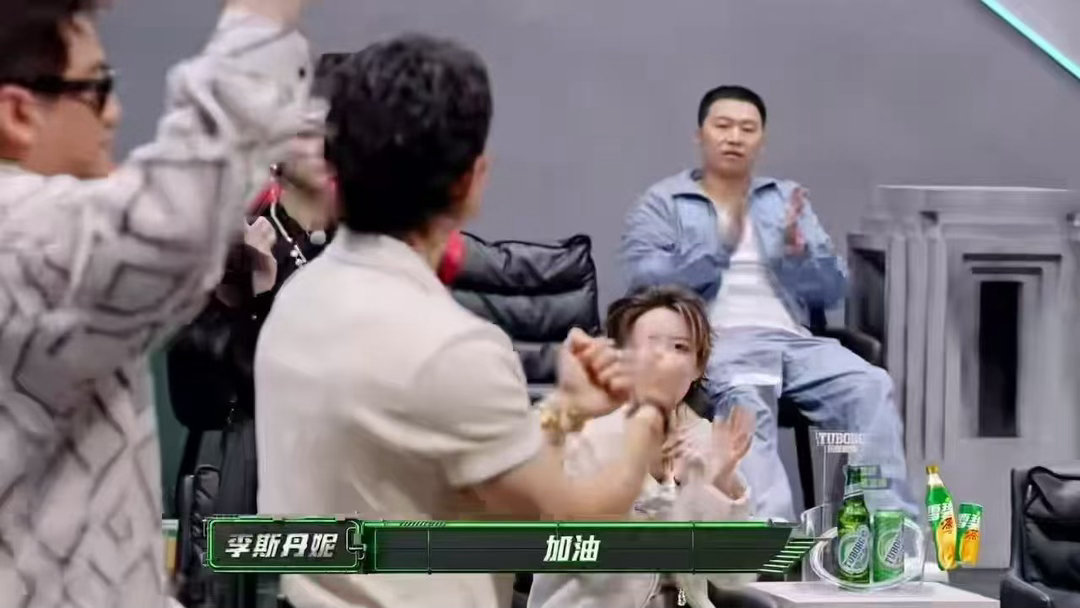 SHarK说唱巅峰对决舞台大胆说不 拒绝了该拒绝的，才能走好自己的路。SHarK