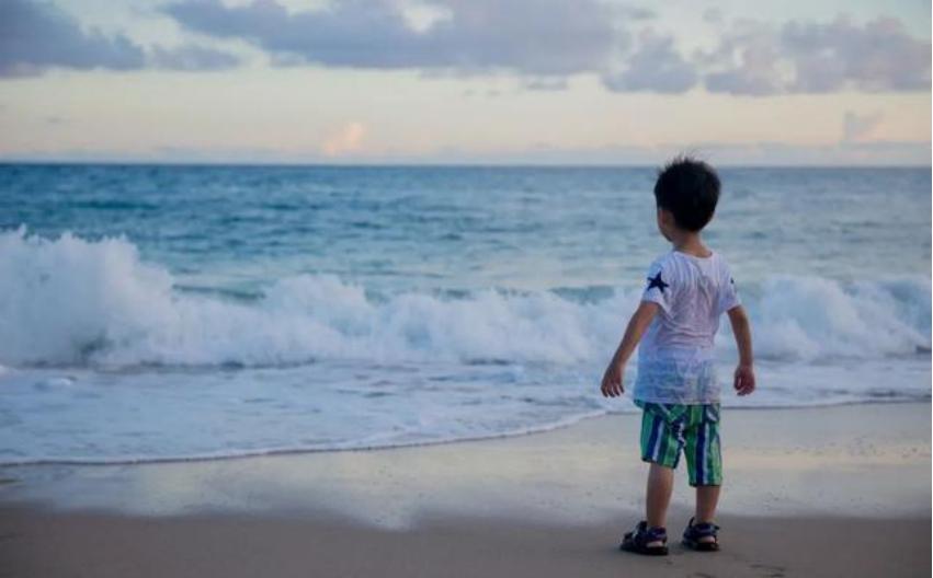 当我学会闭嘴认怂，儿子竟厉害到让我感到陌生
在育儿这条漫长而曲折的道路上，每个父
