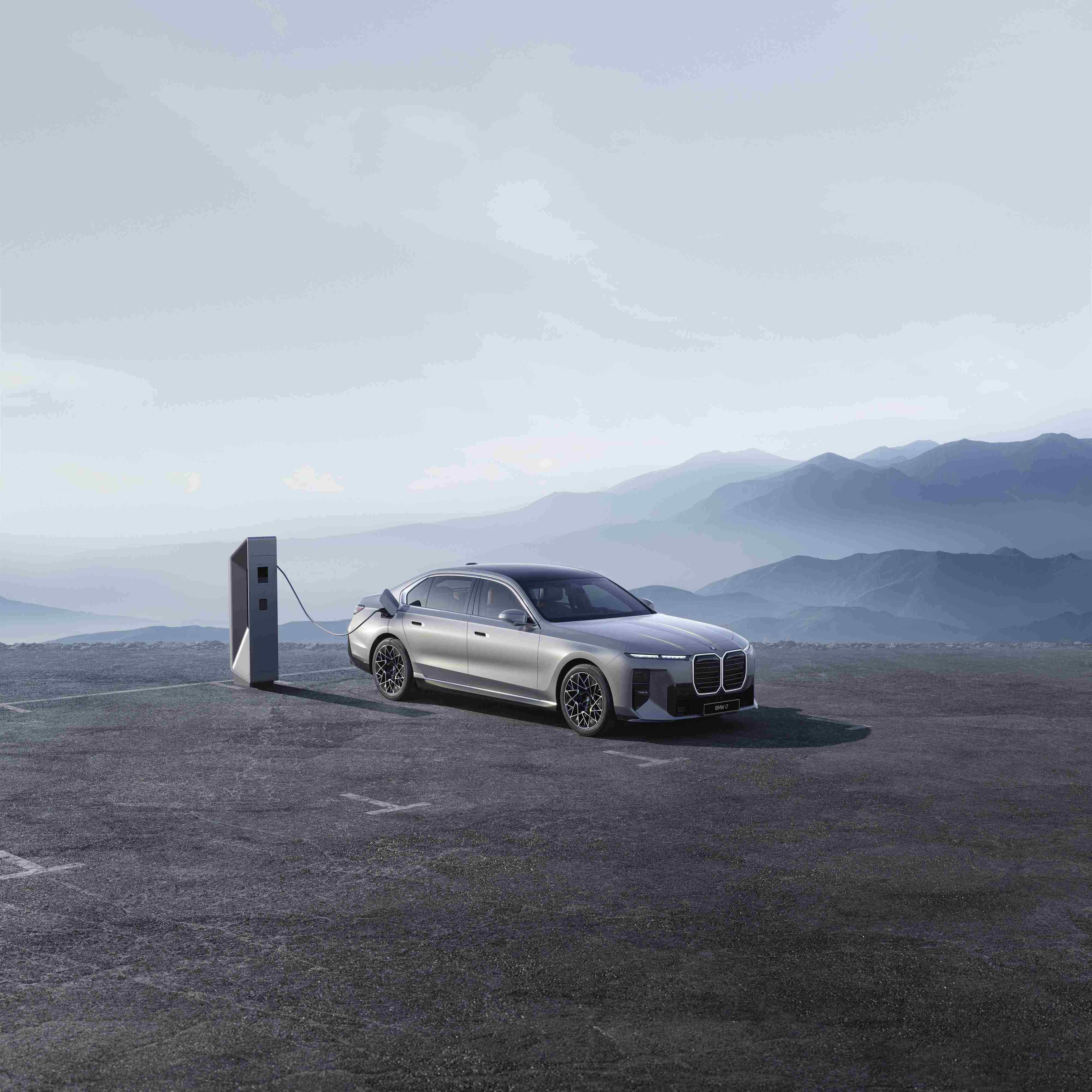 在北京车展现场亲身感受到了宝马集团带来的重磅盛宴。本次宝马集团携 BMW、MIN