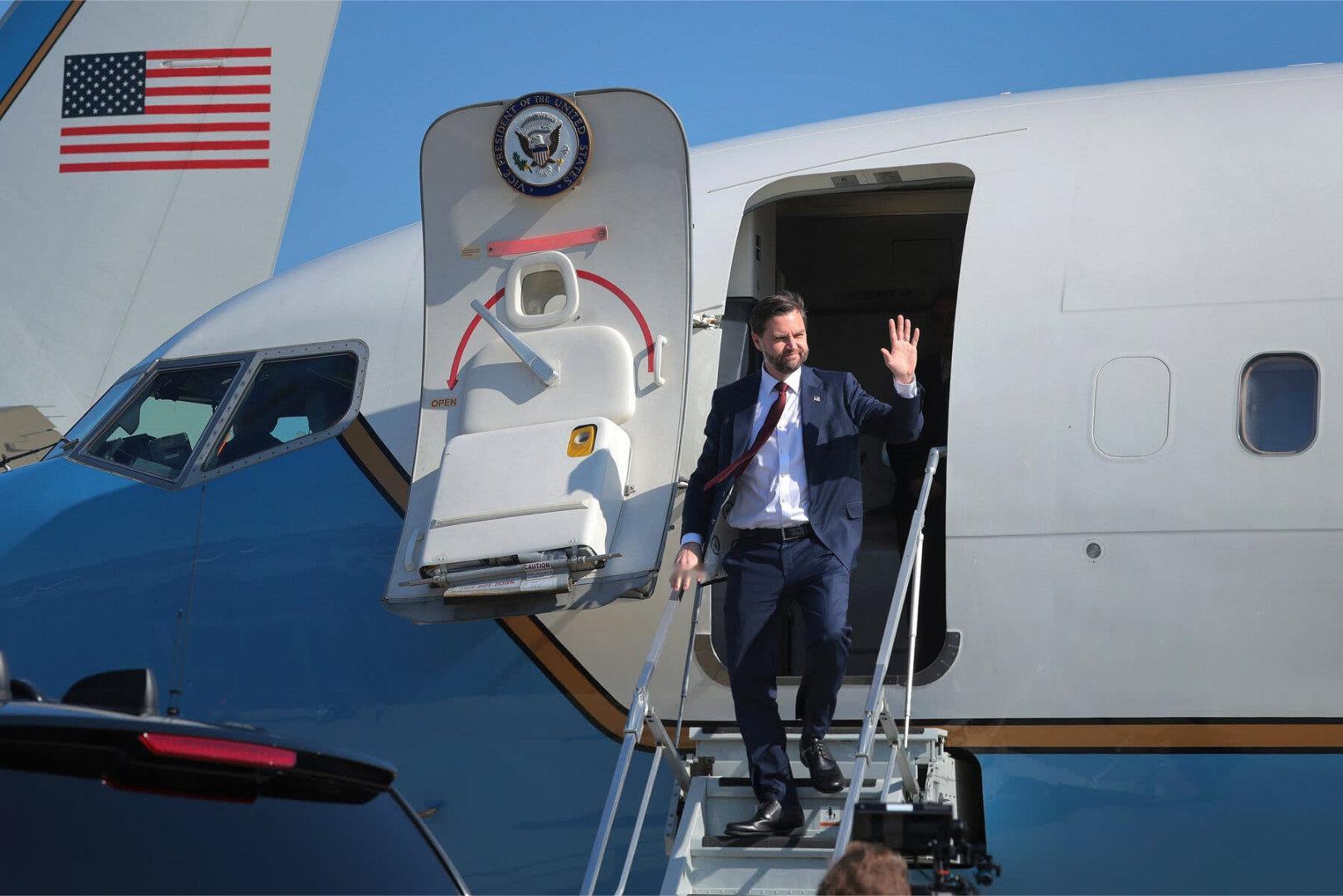 伊朗未同意参加新一轮谈判乡巴佬万斯都到伊斯兰堡了热点观点