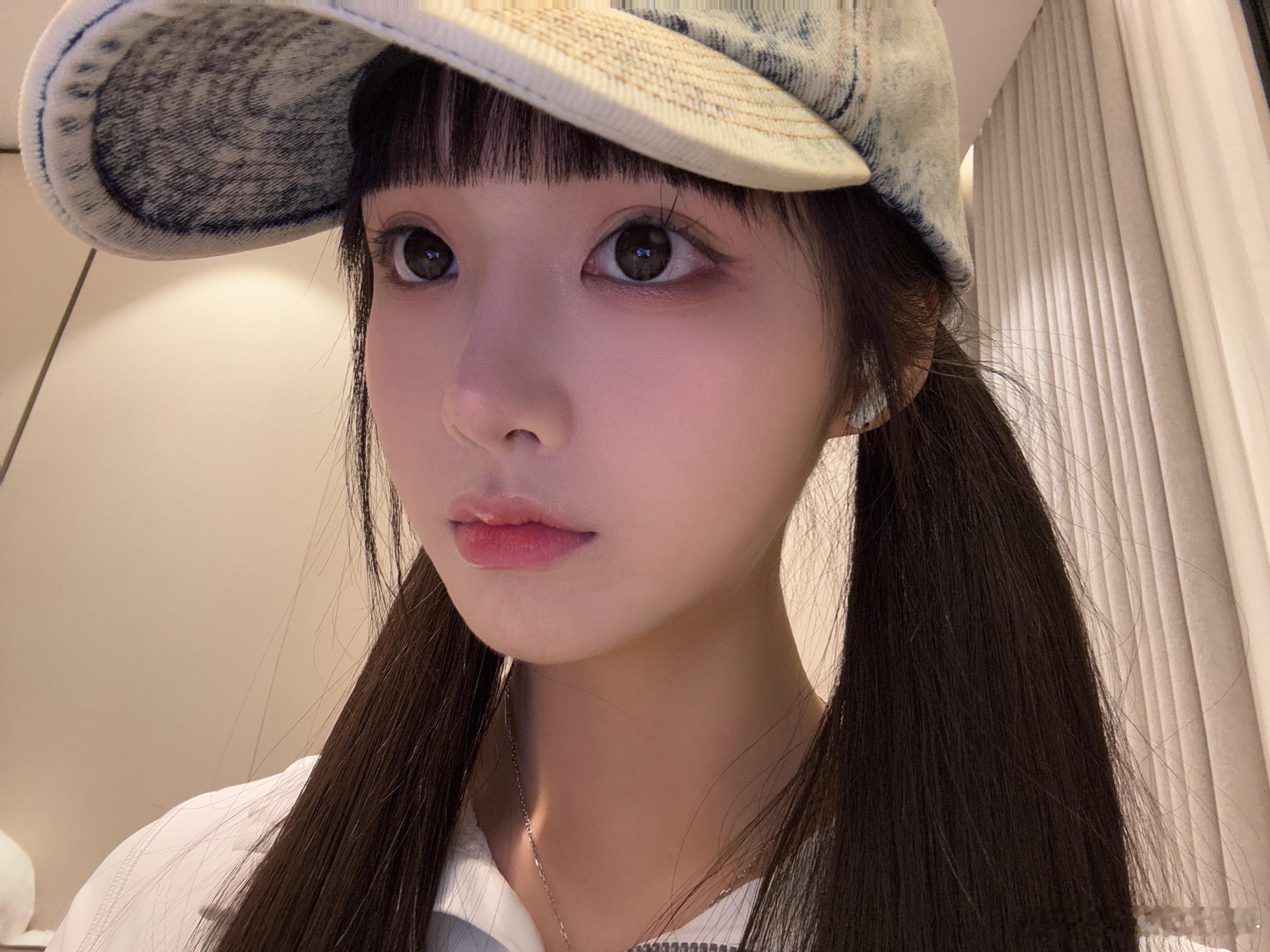 粗门吃火锅 我们的节日qwq 4码的lulu太好穿了，稍微有点松还舒服 ​​​