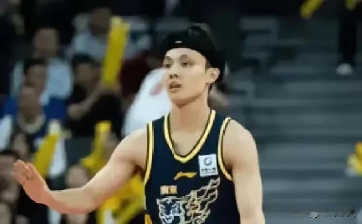 广东队6连胜，却有5场比赛是有惊无险，差点被对手翻盘逆转，原因何在？
一个原因，