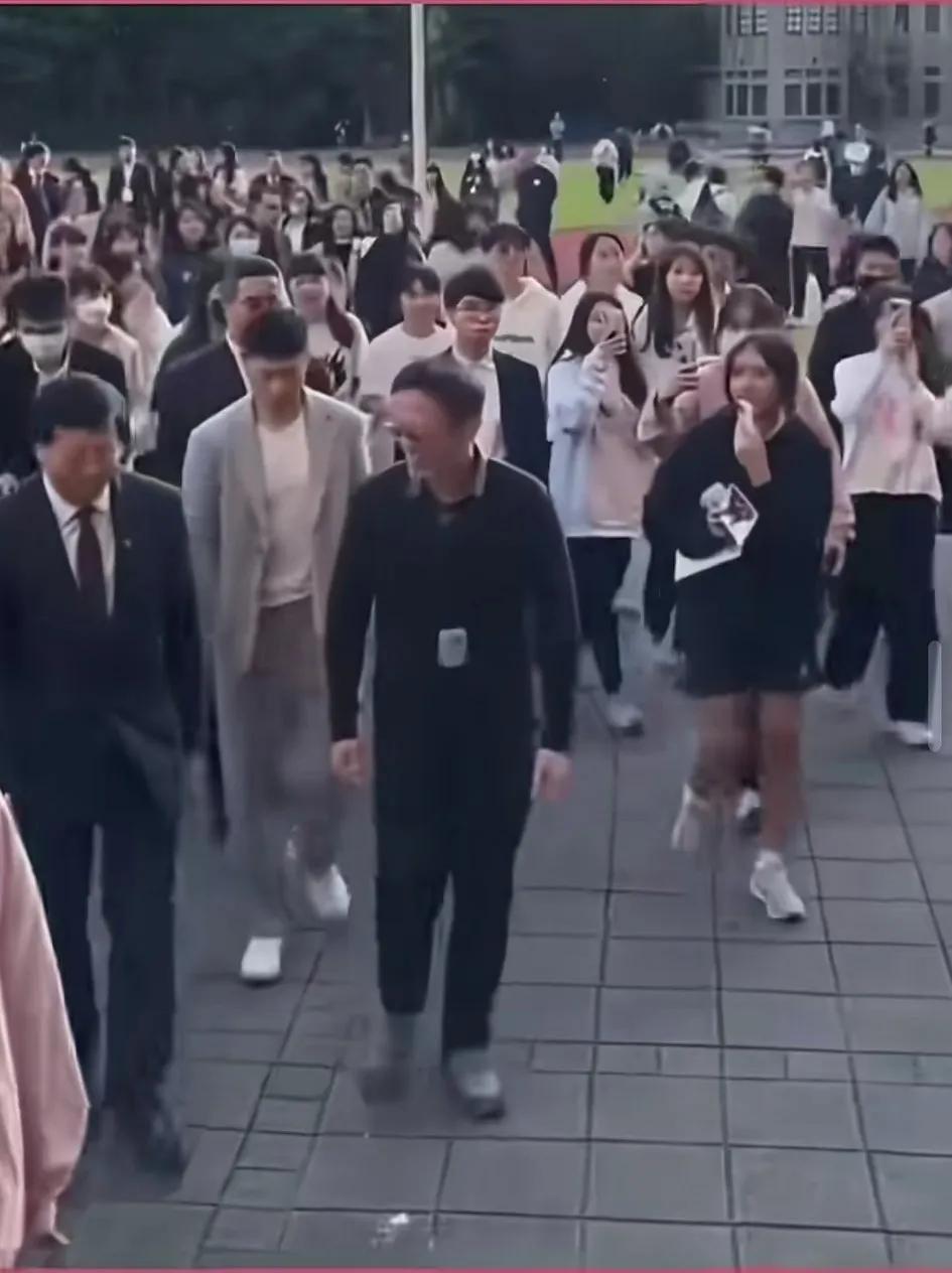 终于理解石川佳纯对马龙的感情了！

第一，马龙这位乒乓球巨星再次证明了自己的超凡