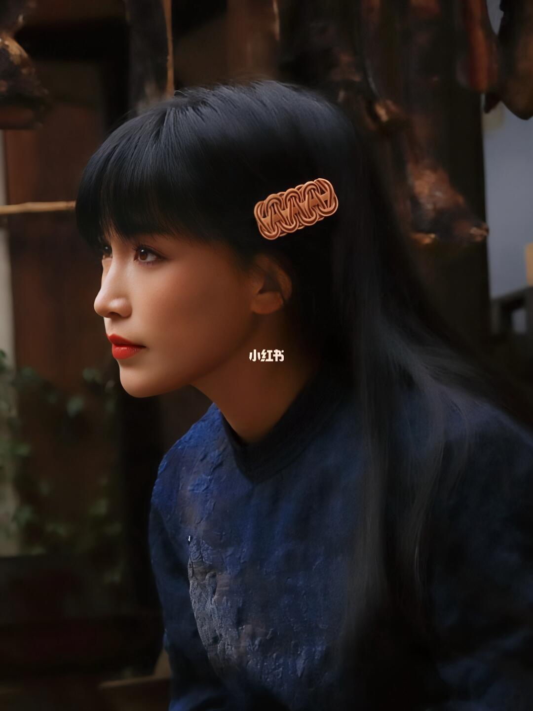 李子柒佩戴的竹编发夹，好美！