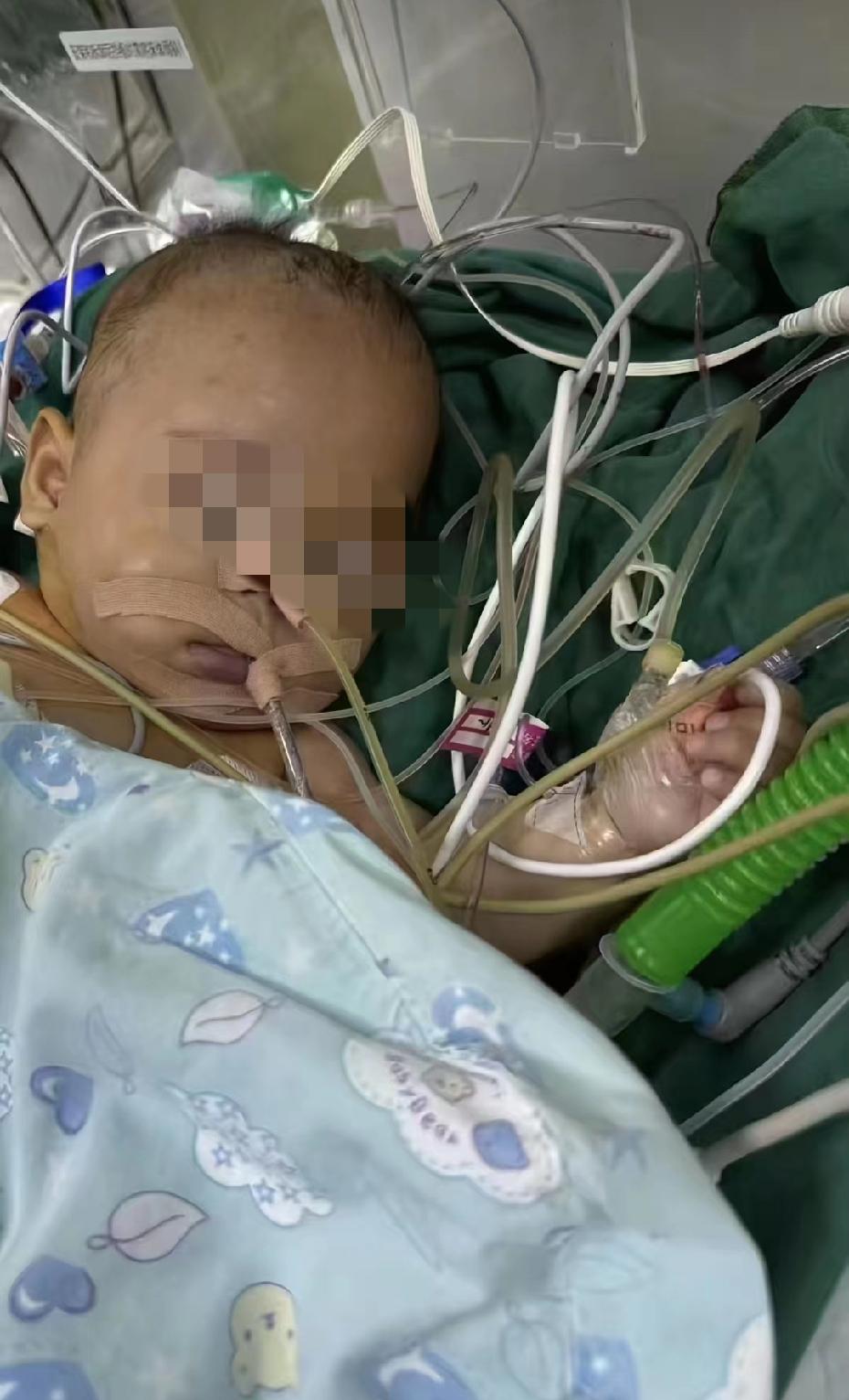 看了关于5月龄女婴离世的新闻，
任何人看了都忍不住流泪的细节
不敢想象妈妈要怎么