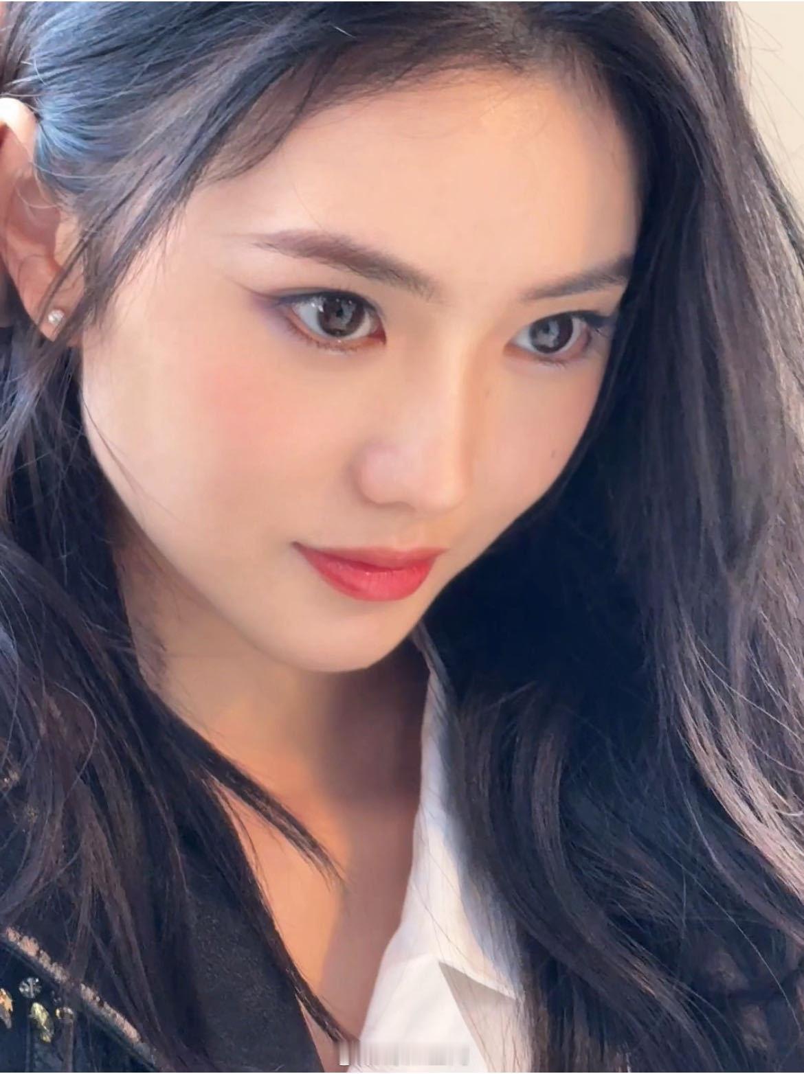 #刘浩存出席MiuMiu大秀##刘浩存MiuMiu#刘浩存现身巴黎 MiuMiu
