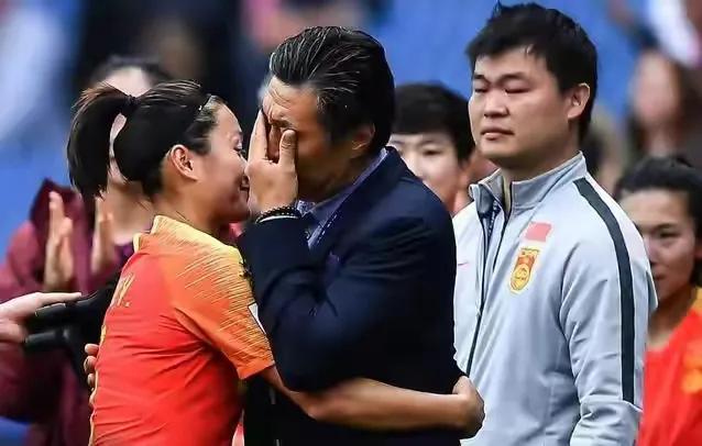 中国足球还有评价的意义吗？如果两个字就是腐败！
能救中国足球的只有体制就是进校园