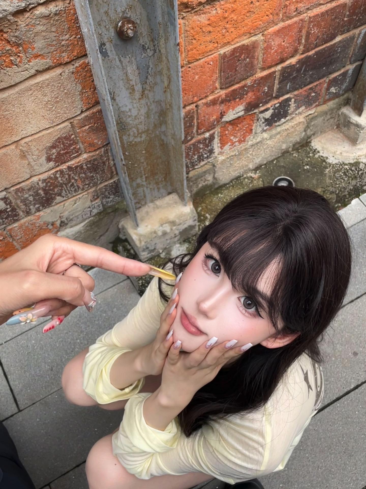 最后变成陌生人  何尝不是一种代我如初