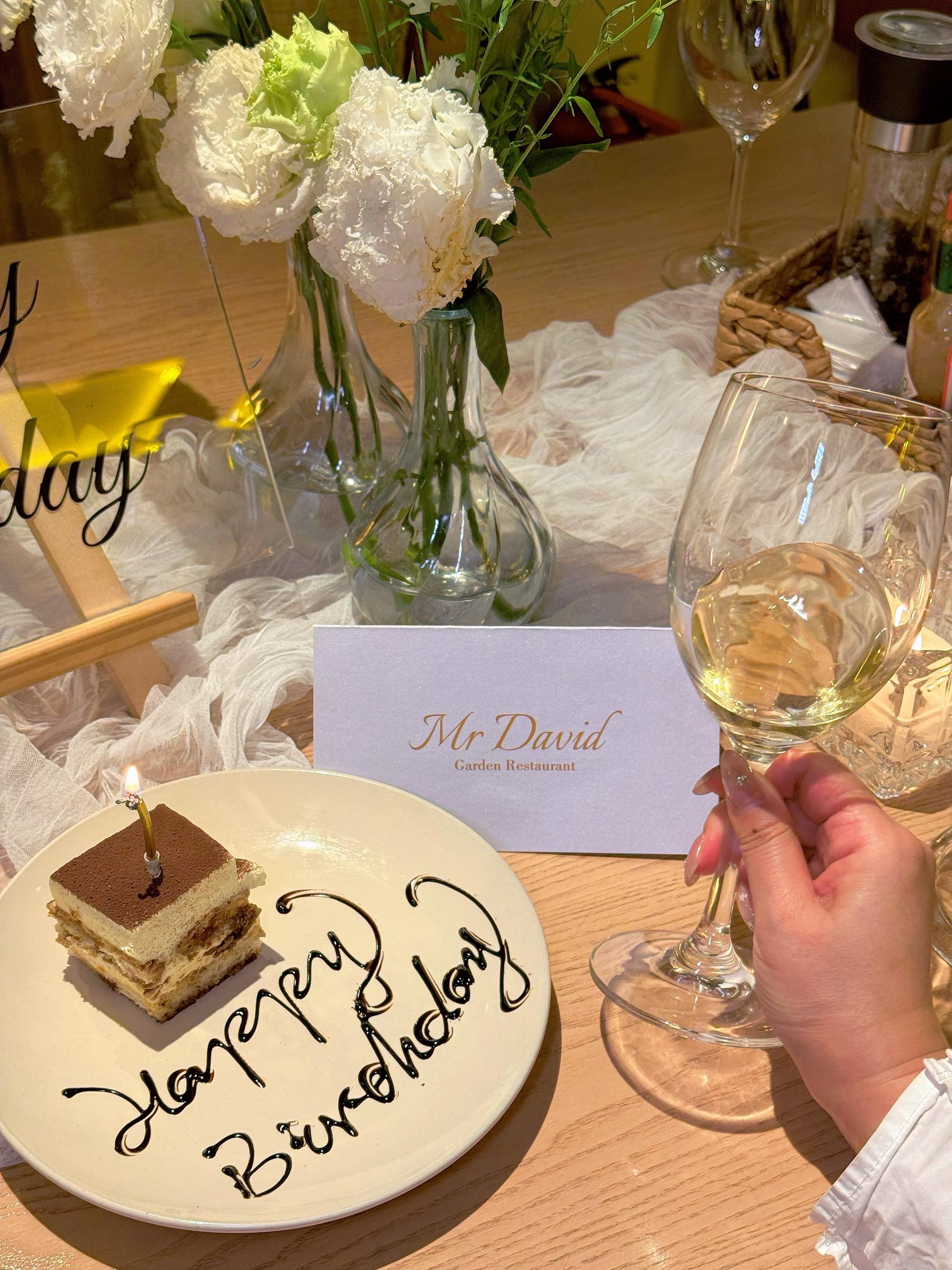 大连男同胞速来抄作业！女友过生日就选这！真的有被这家餐厅认真对待的细节...