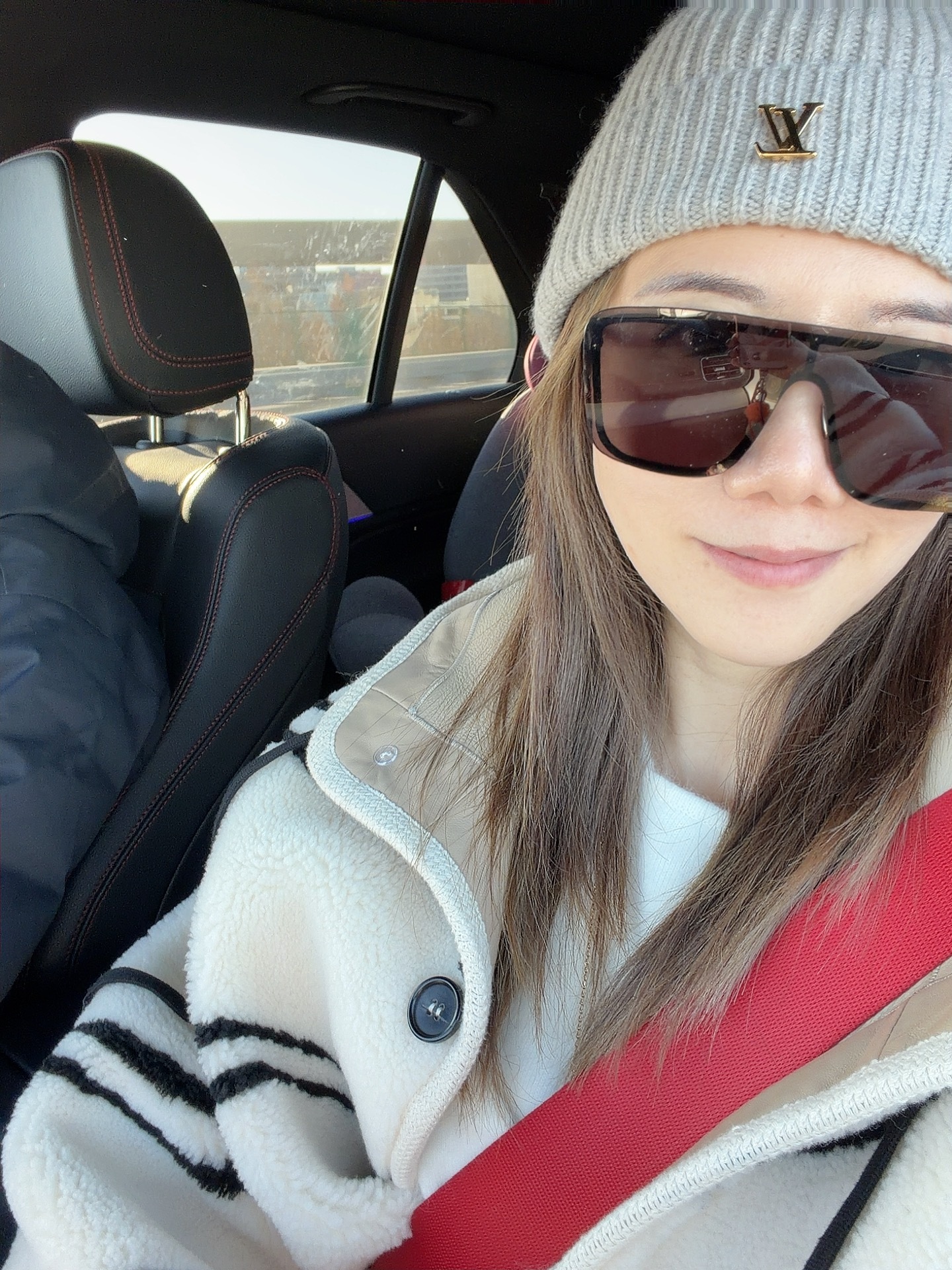 阳光真好☀️请赐给我一个号牌吧，我想买个mini一种草就得拔这恐怕是病婷日常我与