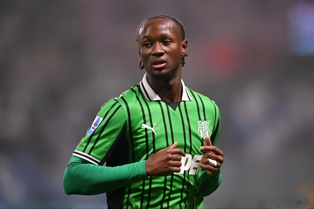 【隆戈】🔴⚫️米兰的确正在关注伊斯梅尔·科内🇨🇦，为了签下这位加拿大国脚，