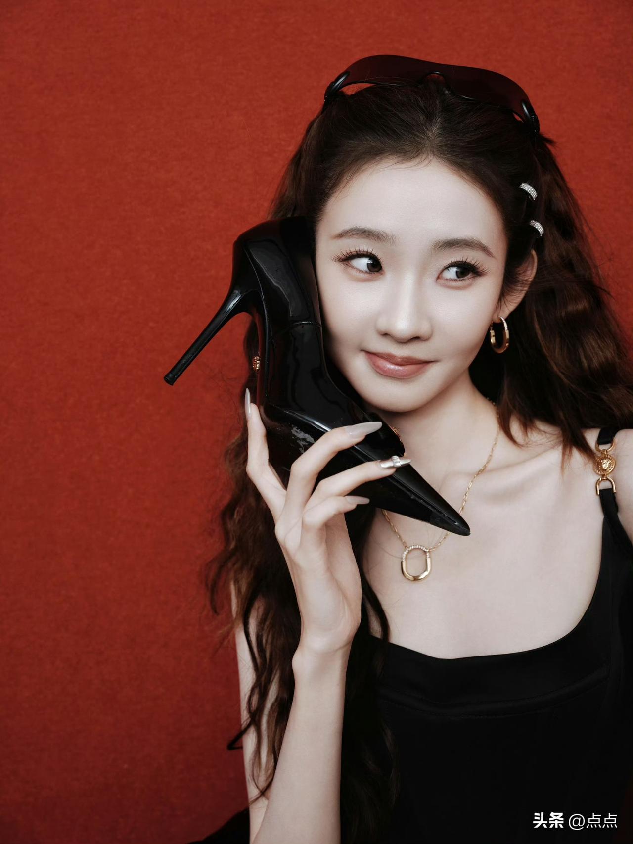 曝女网红张艺凡出轨 前男友再曝黑料
 
男网红7ce近日公开与女友张艺凡的分手消