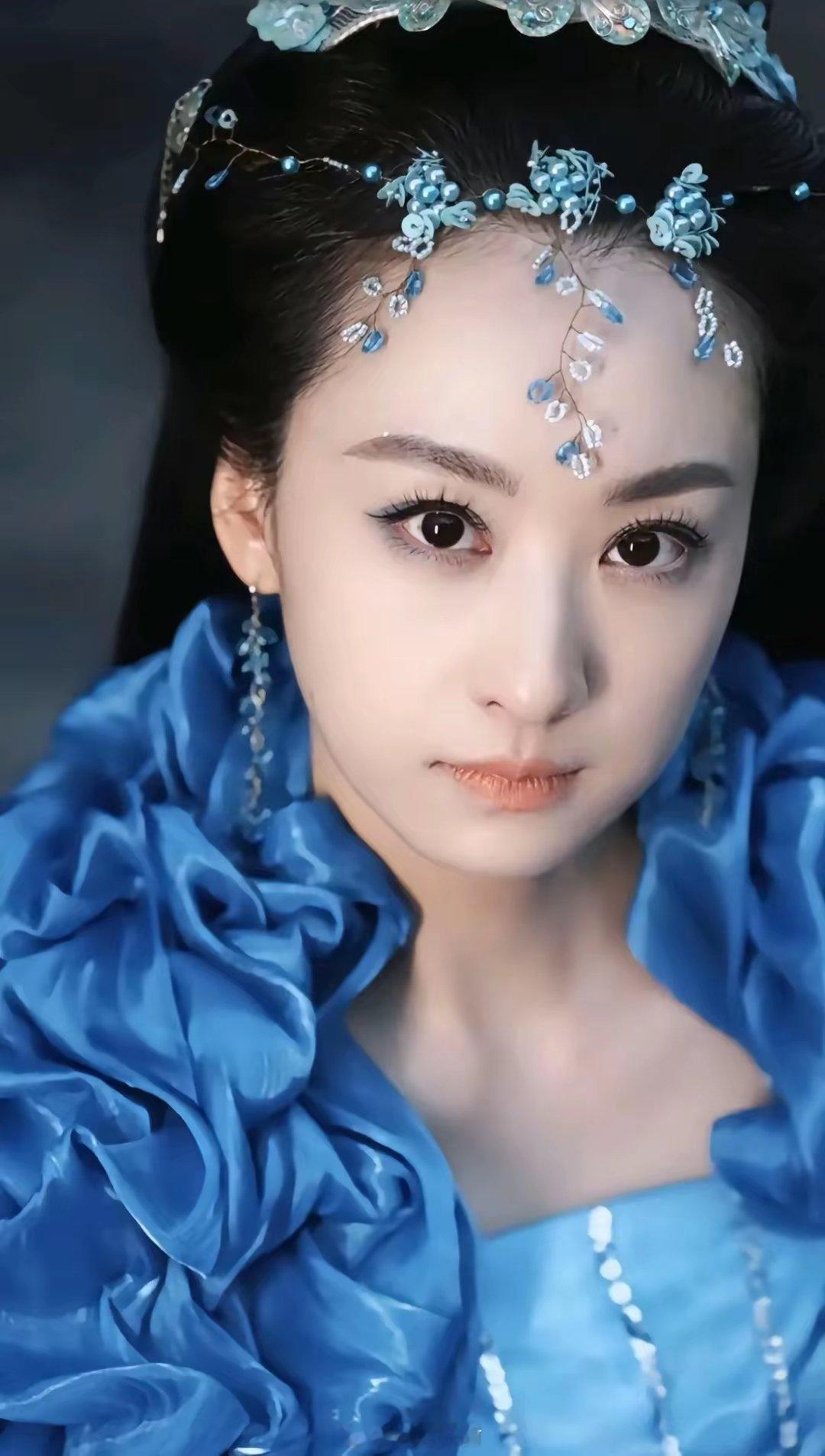 穆婷婷白月光回国这次真的是白月光回国，穆婷婷冰冷的造型，惊艳了多少人，以前最喜欢