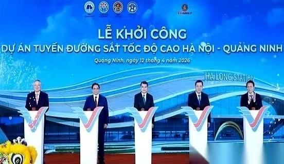 越南那条时速350公里的高铁，第一铲土挖下去了，合同却没给中国。

德国西门子，