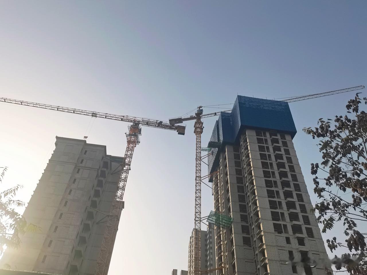 川陕打工人的吃穿特点
多年在外打工的朋友说，他能一眼看清建筑工地上民工，那个是四