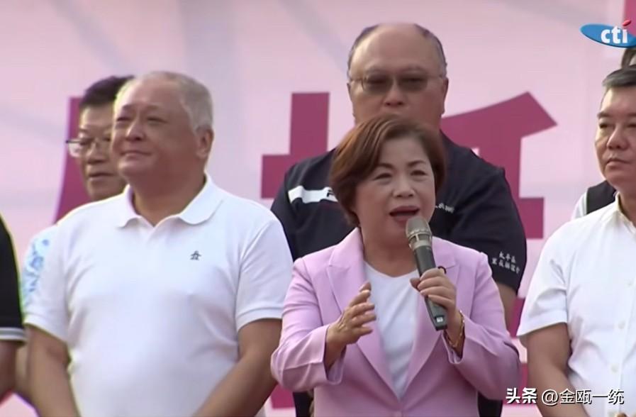 杨琼璎再喊“接棒卢秀燕”：两人有30年的情谊

杨琼璎今天（21日）在造势大会上