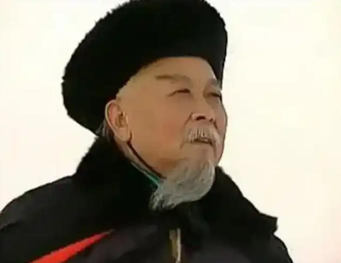 1885年9月，左宗棠在病上离世时，愤慨地说:“对中国来说，十个法国将军，也比不