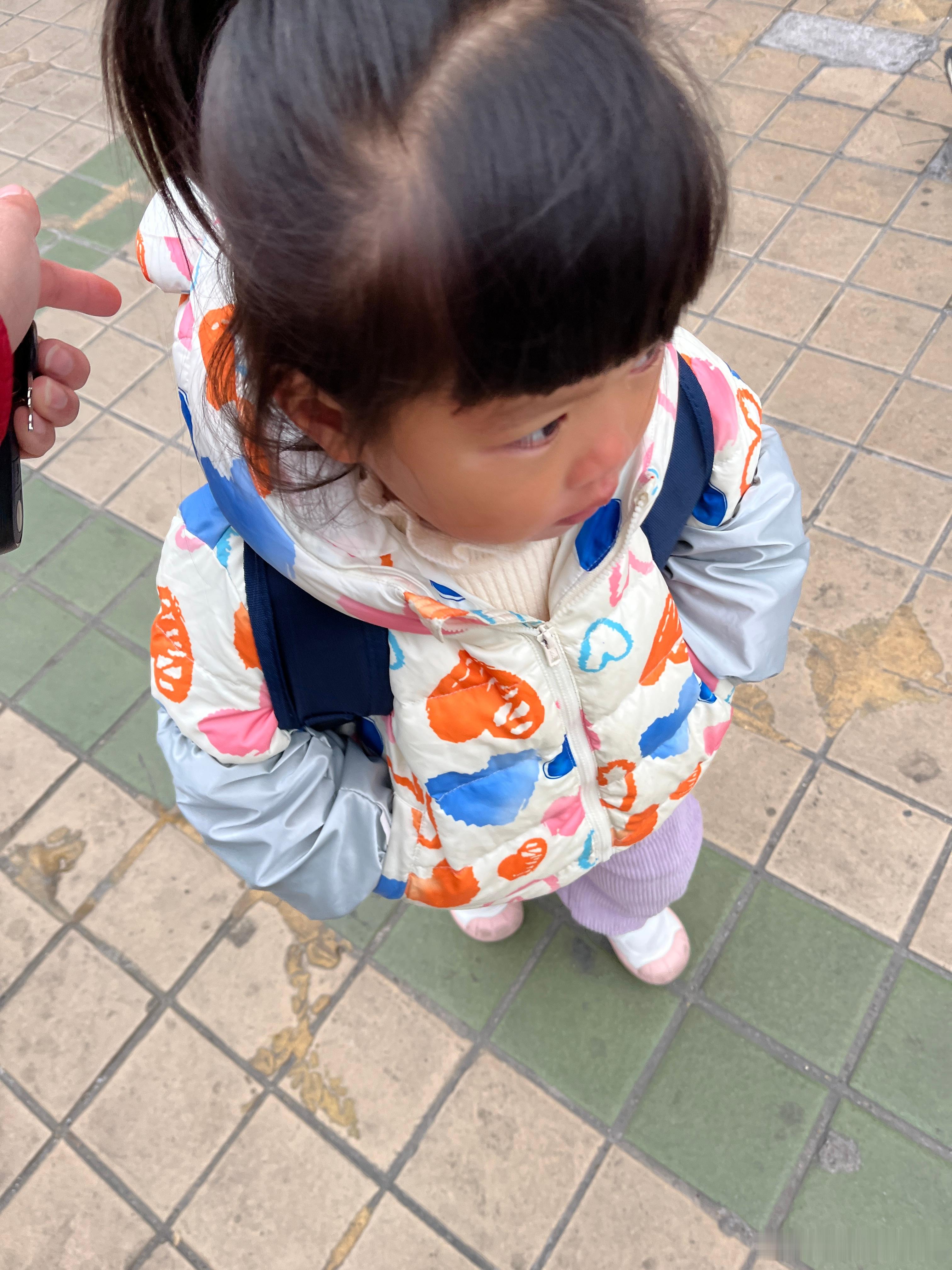 再坚持一天，就可以睡两天懒觉。早上起来才7度，现在还升了一度，明天开始慢慢回温。