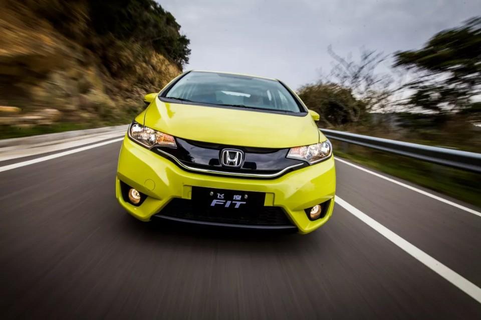 大众polo还是飞度,这俩车该怎么选呢?

POLO和飞度都是小型两厢车里销量非