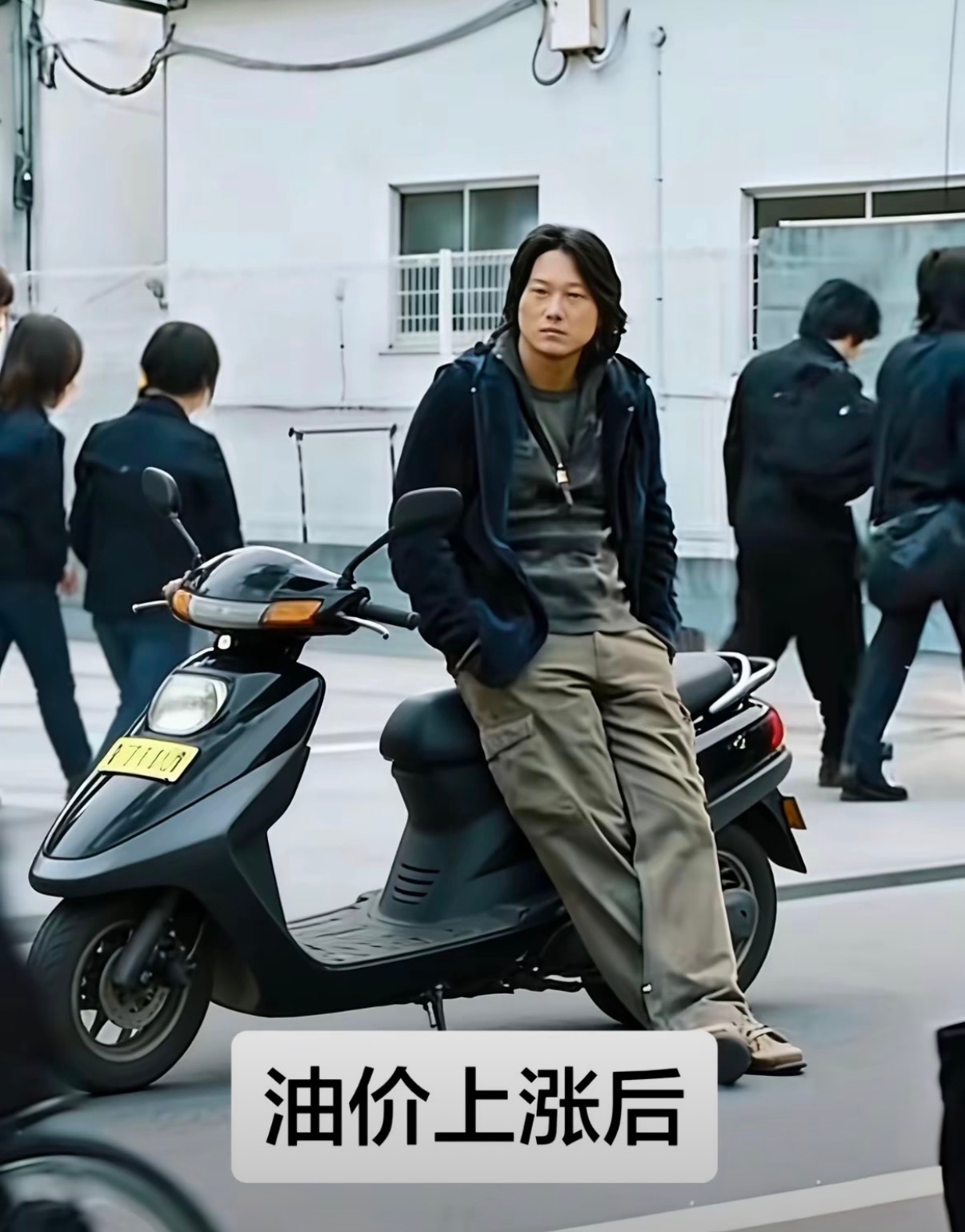 白银没买 白银涨了金子没买 金子涨了买了车  油涨了对国内成品油价格采取临时调控