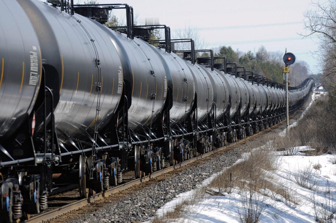 伊朗的最高军事顾问刚刚宣称：“没有任何国家能够阻止伊朗的石油出口。”
与此同时，