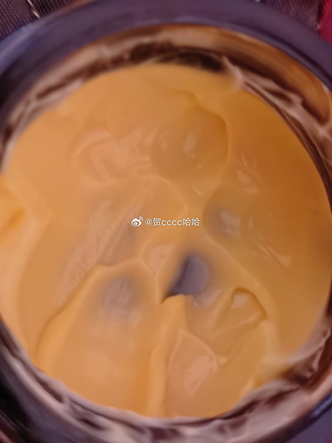 我被哥哥修理蒙圈了铁砂掌炒屁胡，炒到红红冒热气，他涂这个臭膏药揉揉，薄荷感觉的，