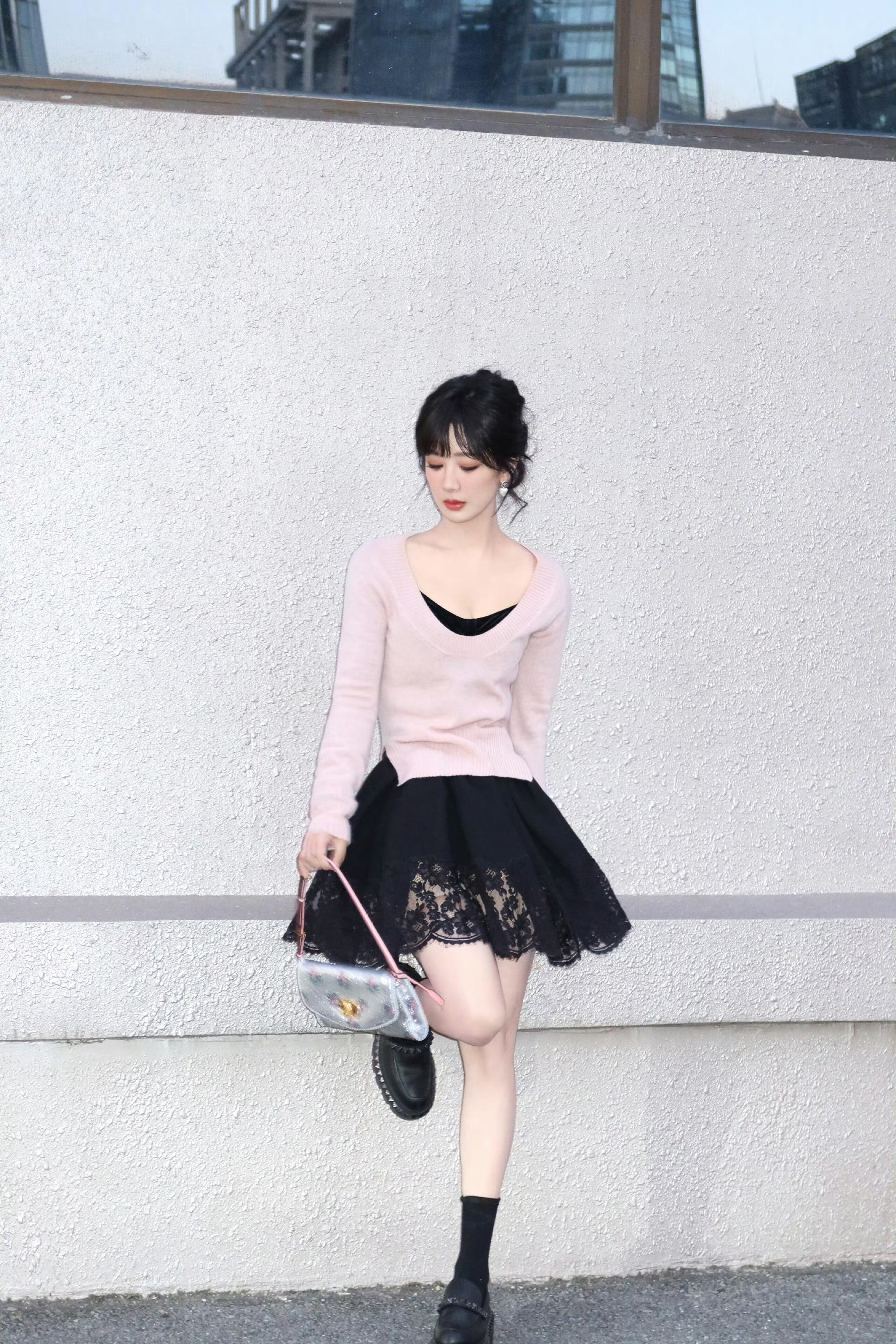 杨紫杨紫董竹君yz杨紫玉兰花开君再来她是绝境中的自救者，也是旧樊笼的破茧人。 她