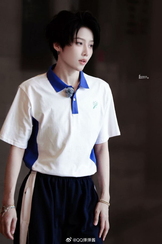 刘雨昕音你而来3定档海报 刘雨昕这造型，是把帅刻进DNA里的节奏啊！等不及看她在