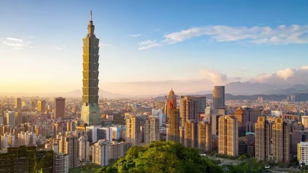 维持现状？台湾同胞们不要再被忽悠了。
最近几天，“维持现状”再次引发两岸热烈讨论