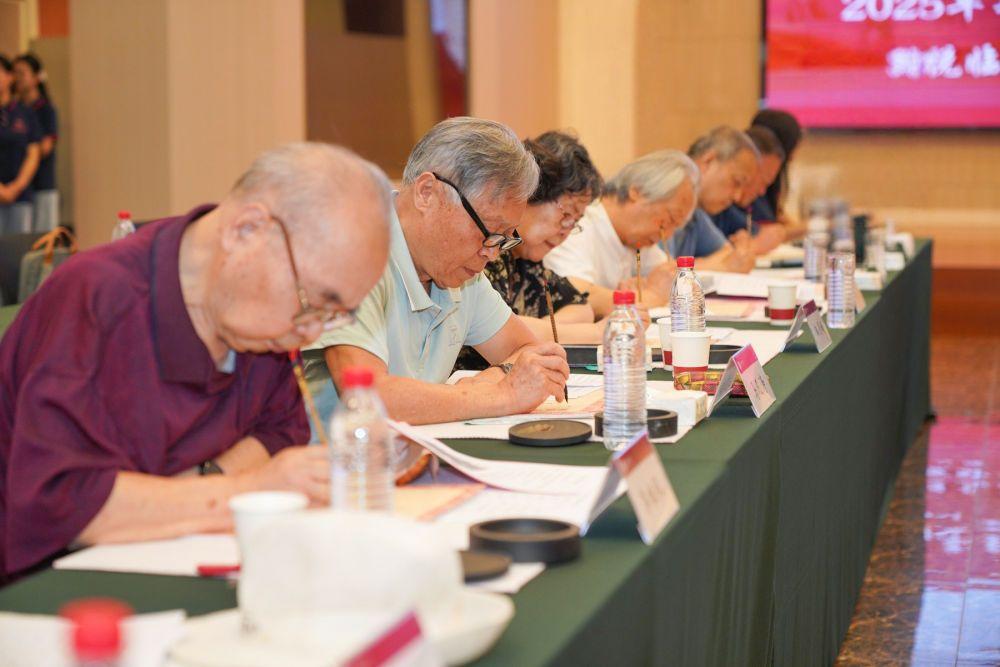 陕西师范大学真是“稳如老狗”啊，针对其培养的研究生贾浅浅硕士学位论文涉嫌“抄袭”