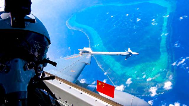 中国人民解放军南部战区位中国黄岩岛领海领空及周边区域组织战备警巡
