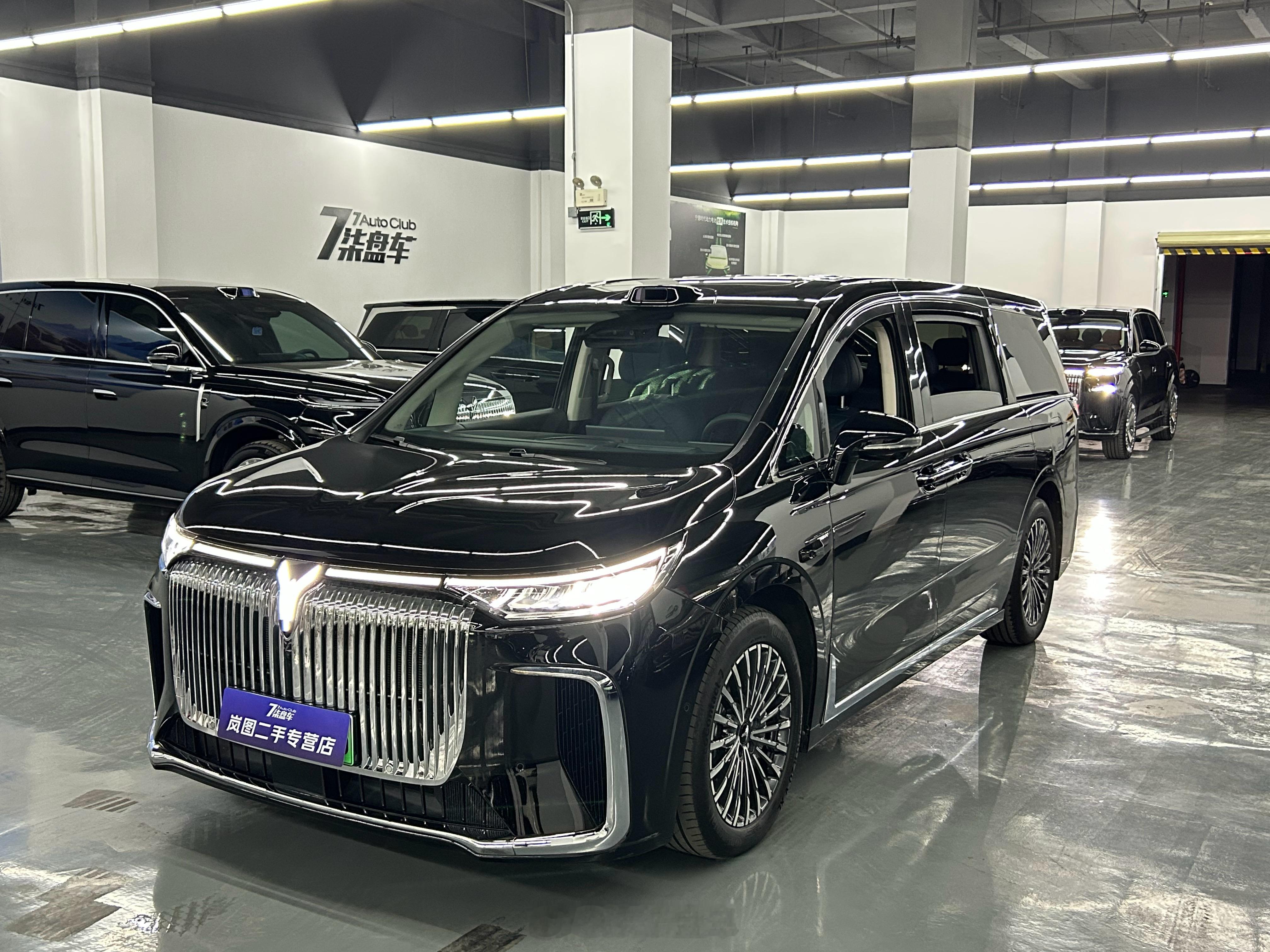 到店26款岚图梦想家乾坤MAX（华为ADS 智驾买断）25年上牌，一手实表1.9