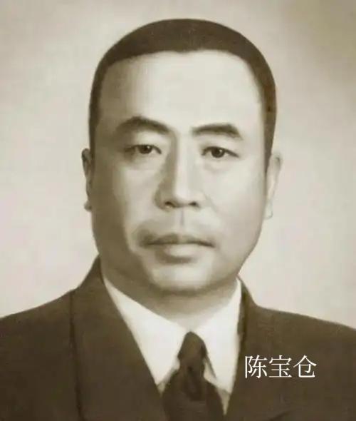 陈宝仓牺牲后，友人冒死领出腐烂遗体，女儿好友潜水偷渡运回骨灰。
 
1950年的
