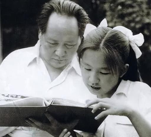1993 年，毛主席百年诞辰，湖南专人赴京邀请李讷，没想到进门一看瞬间惊呆！
 