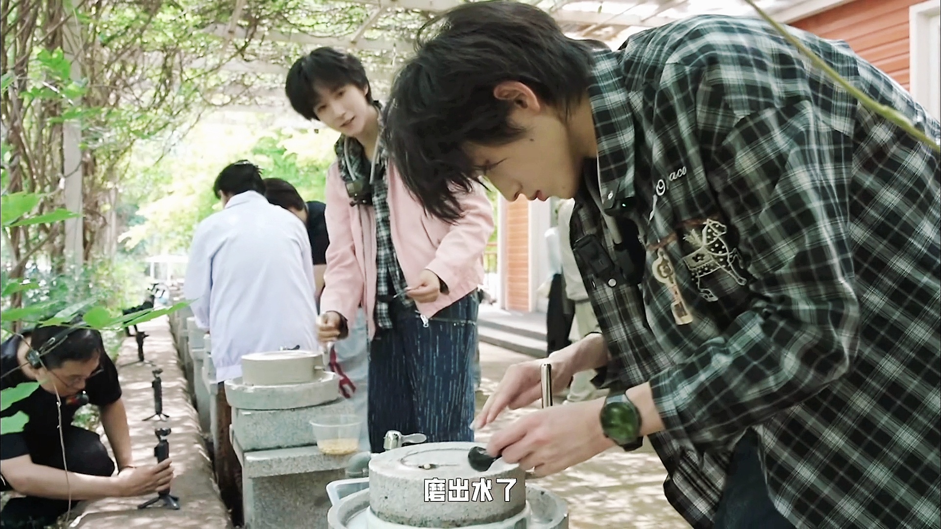 帅 美 白 净 