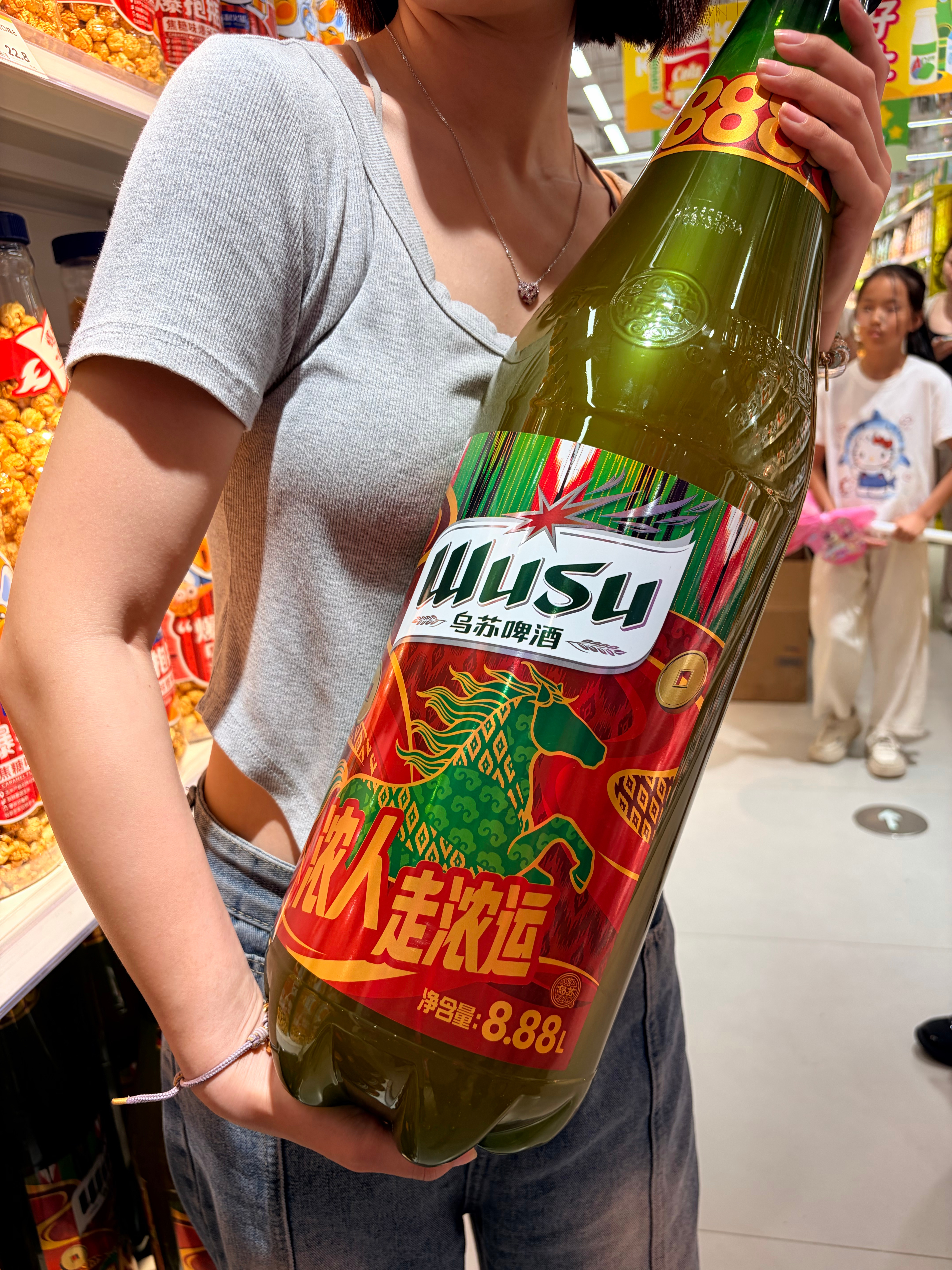 长沙这个零食王国是真的有点东西慢慢逛估计要一天，而且单品价格确实是不贵