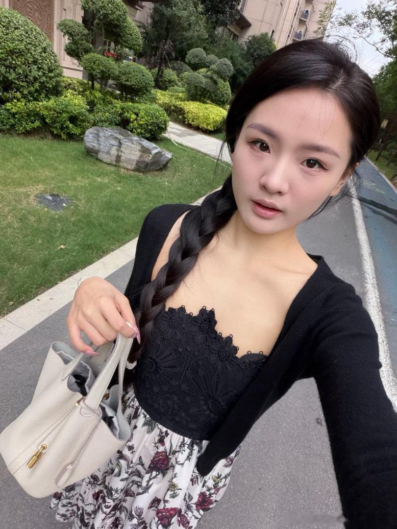 打扮美美哒 带妈妈做指甲💅 ​​​
