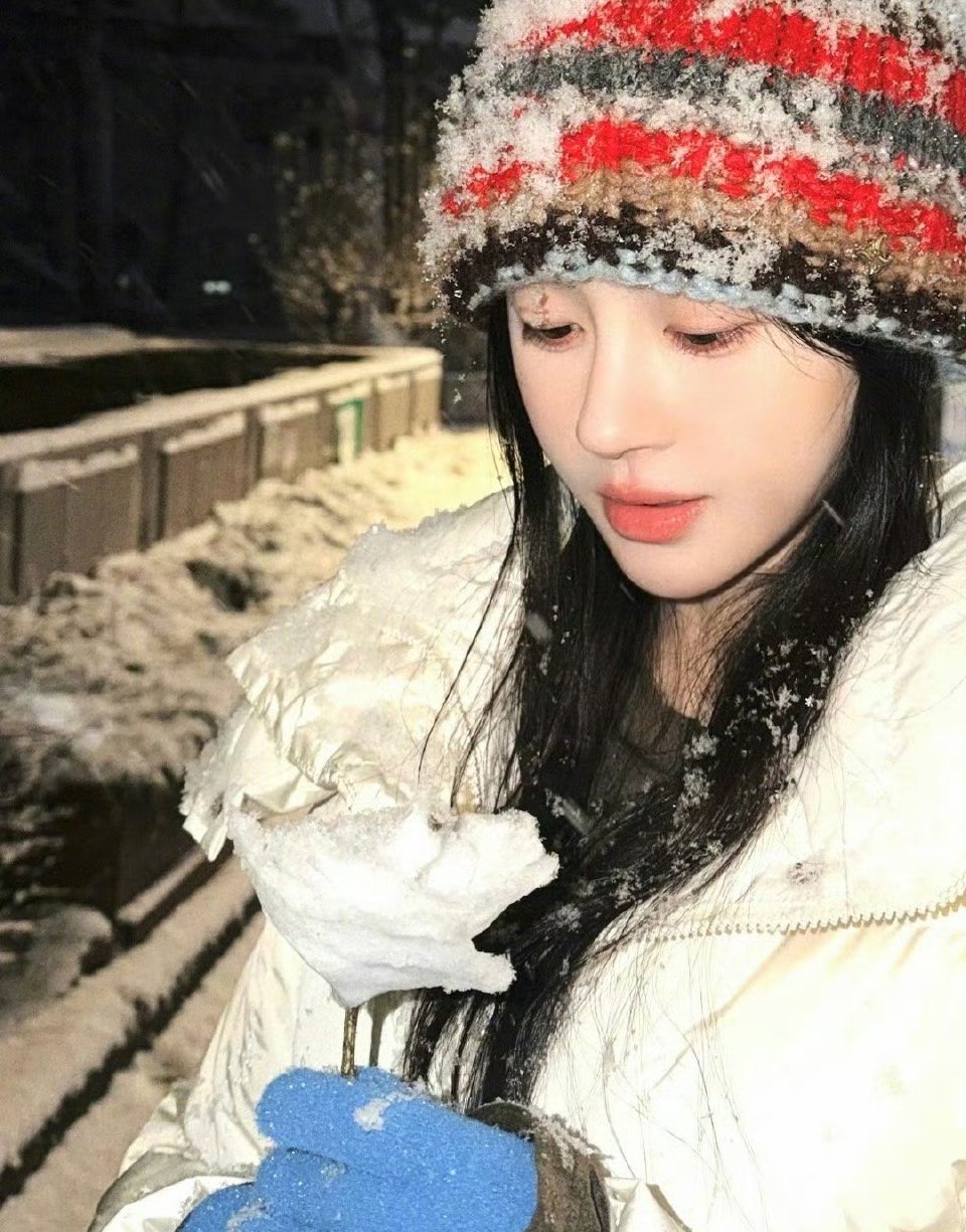 鞠婧祎做了雪花玫瑰花鞠婧祎鞠婧祎鞠婧祎