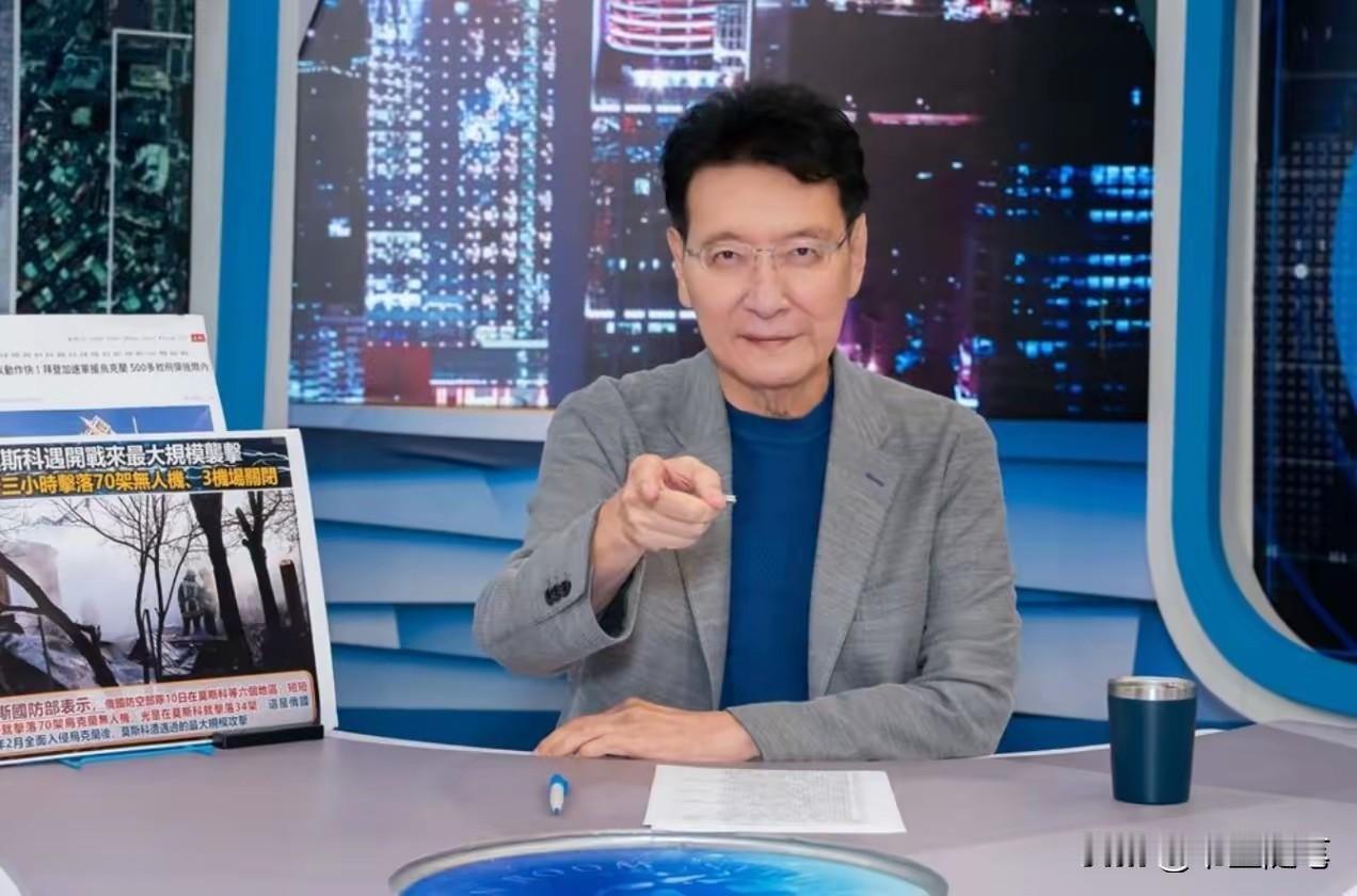 这赵少康还真是得便宜卖乖。

赵少康说：“大陆就不能表个态说不打台湾吗？一方面说