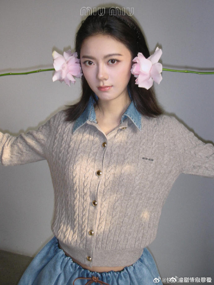 赵今麦刘浩存李庚希七夕大片赵今麦刘浩存李庚希miumiu七夕大片 赵今麦刘浩存李