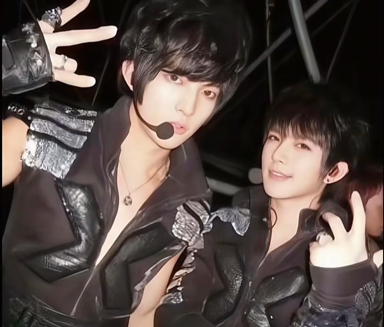 汪东城真的没招了，多次强调自己包/直的有网友说，以前觉得汪东城锁门这些是没礼貌，