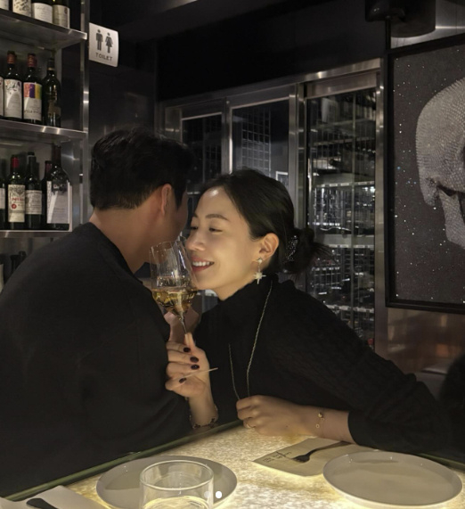 刘花英结婚刘花英宣布结婚 前Tara成员刘花英宣布将于2026年9月12日结婚。