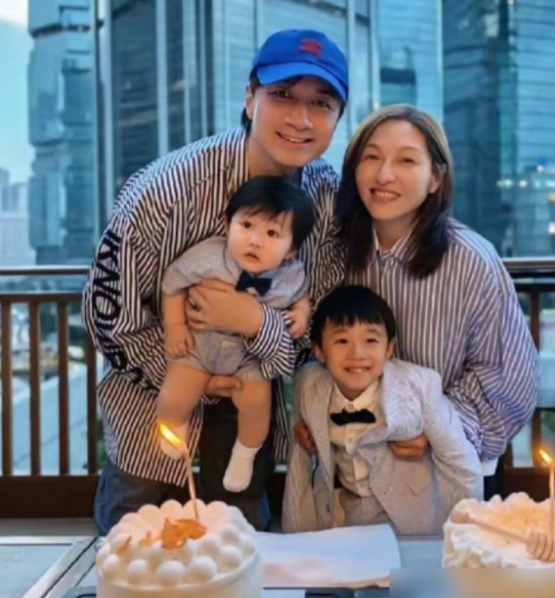 57岁，又生了。古巨基的经纪人老婆，真把生孩子玩成了极限运动。 52岁一胎，57