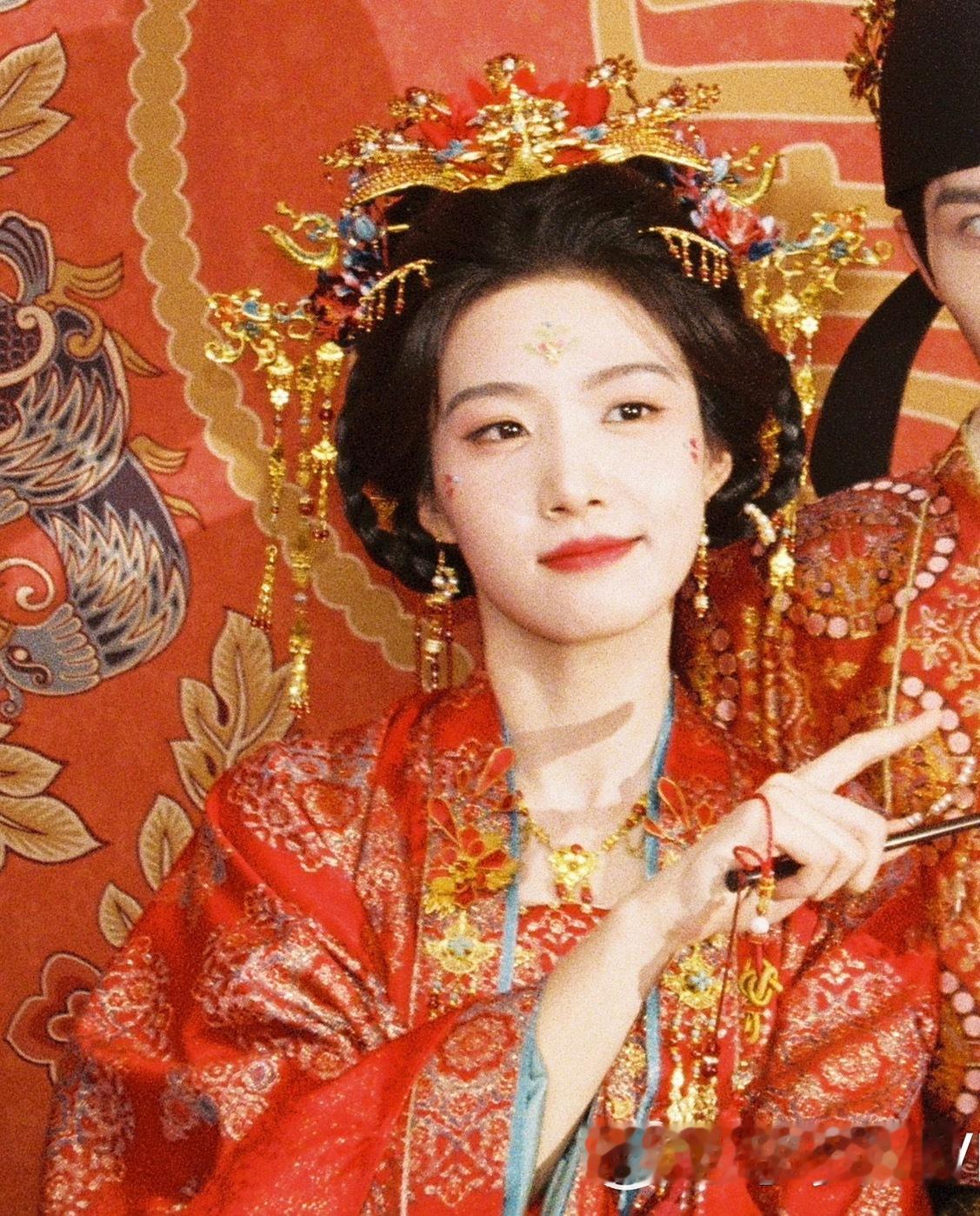 捡到一张大婚南衣 